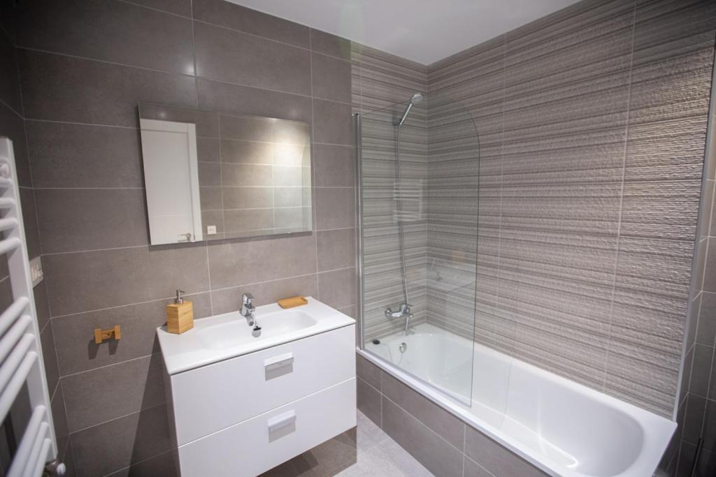 Apartamentos Tiu Enrique 4 Piso Onís Esterno foto